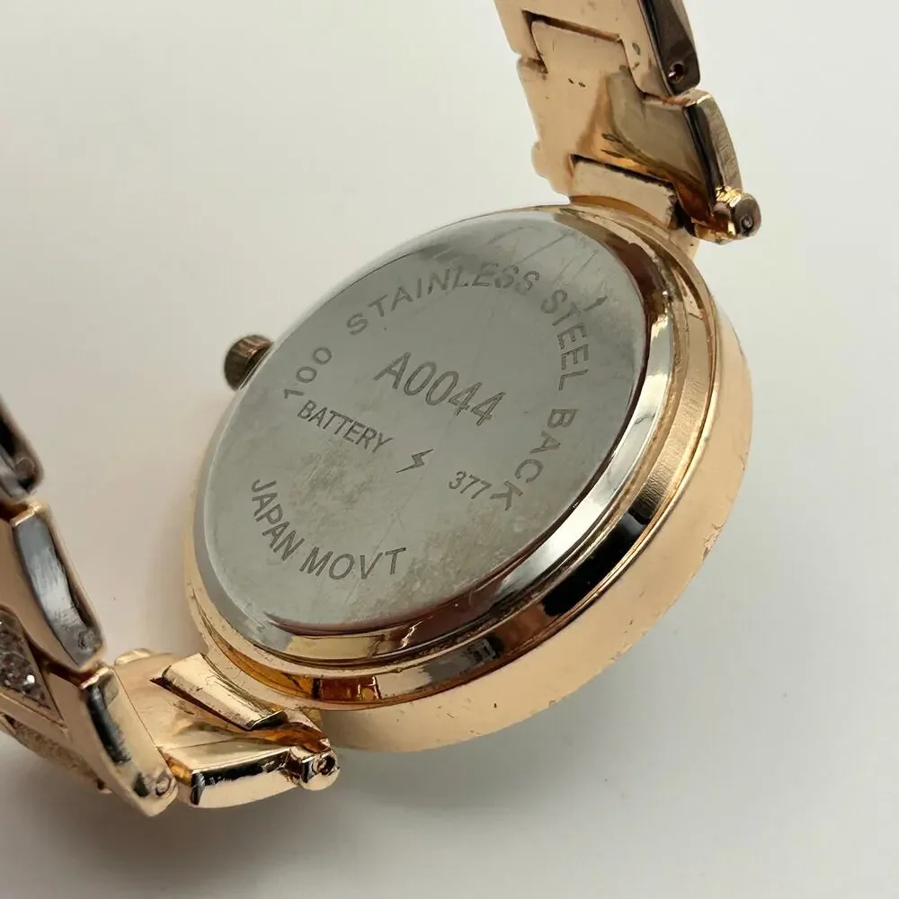 Women’s Rose Gold Crystal Bezel Women’s Fashion Watch Working New Battery